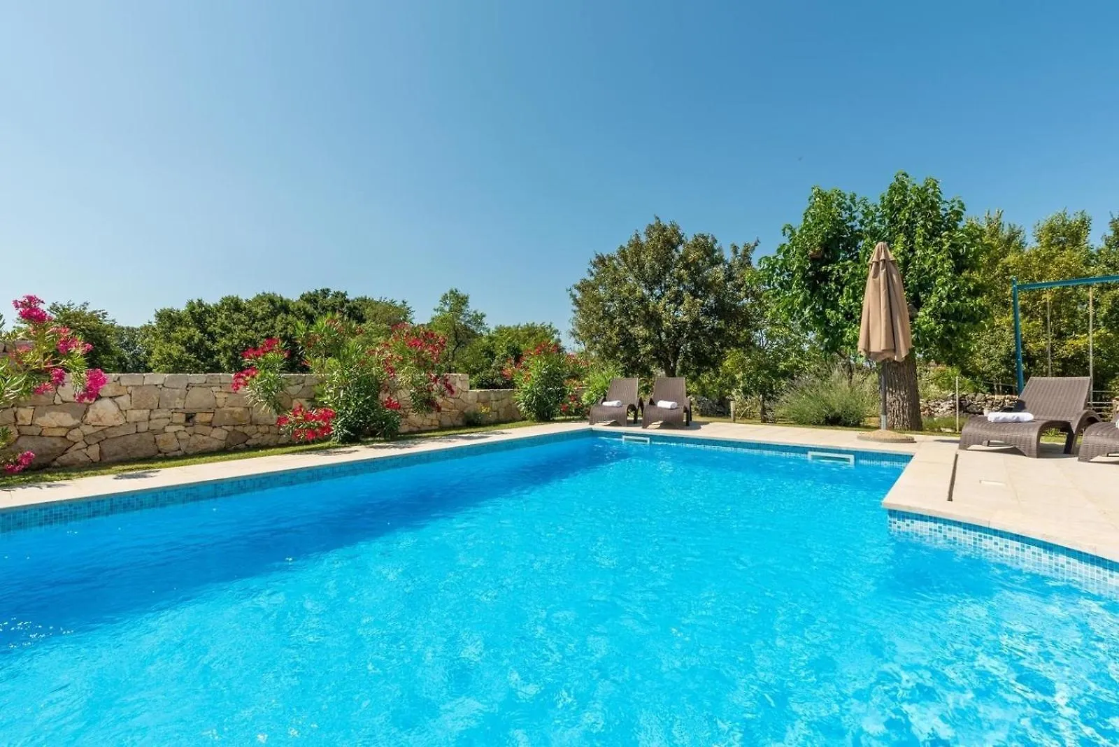 Ferienhaus Mit Privatpool Fuer 10 Personen Ca 170 Qm In Brgod, Istrien Bucht Von Rasa Labin